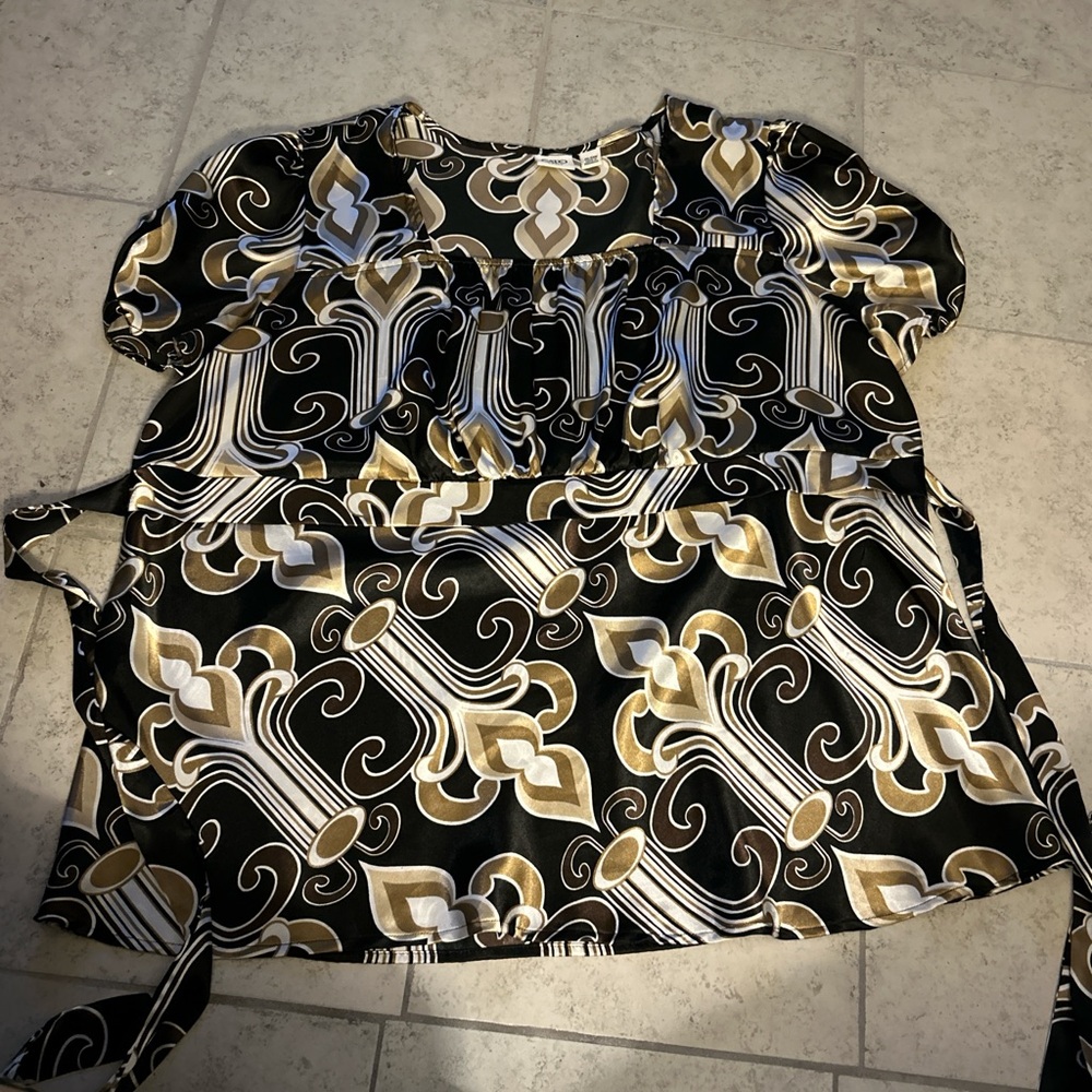 Y2K retro geometric print blouse 🖤